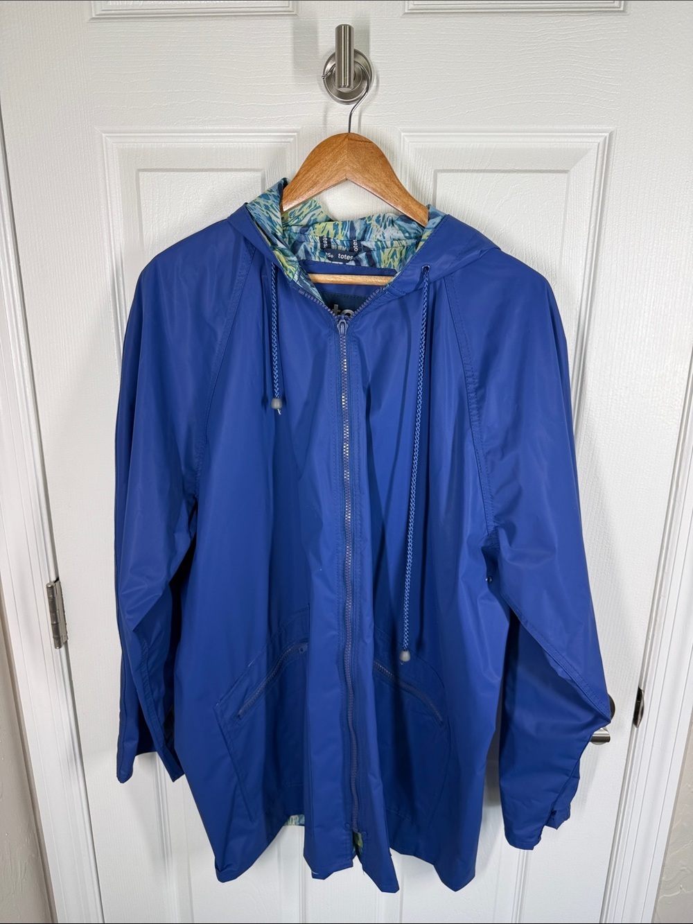 Totes blue pvc raincoat size medium